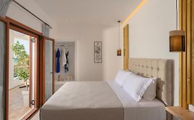 Auster House Santorini