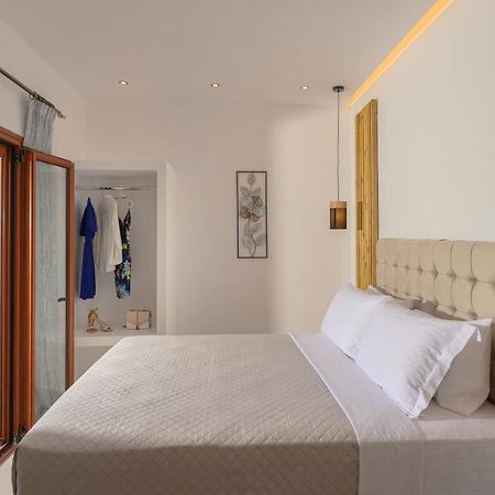 Appartement Auster House Santorini à Kamári Extérieur photo